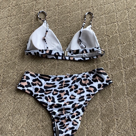 Leopard print bikini - Picture 4 of 5